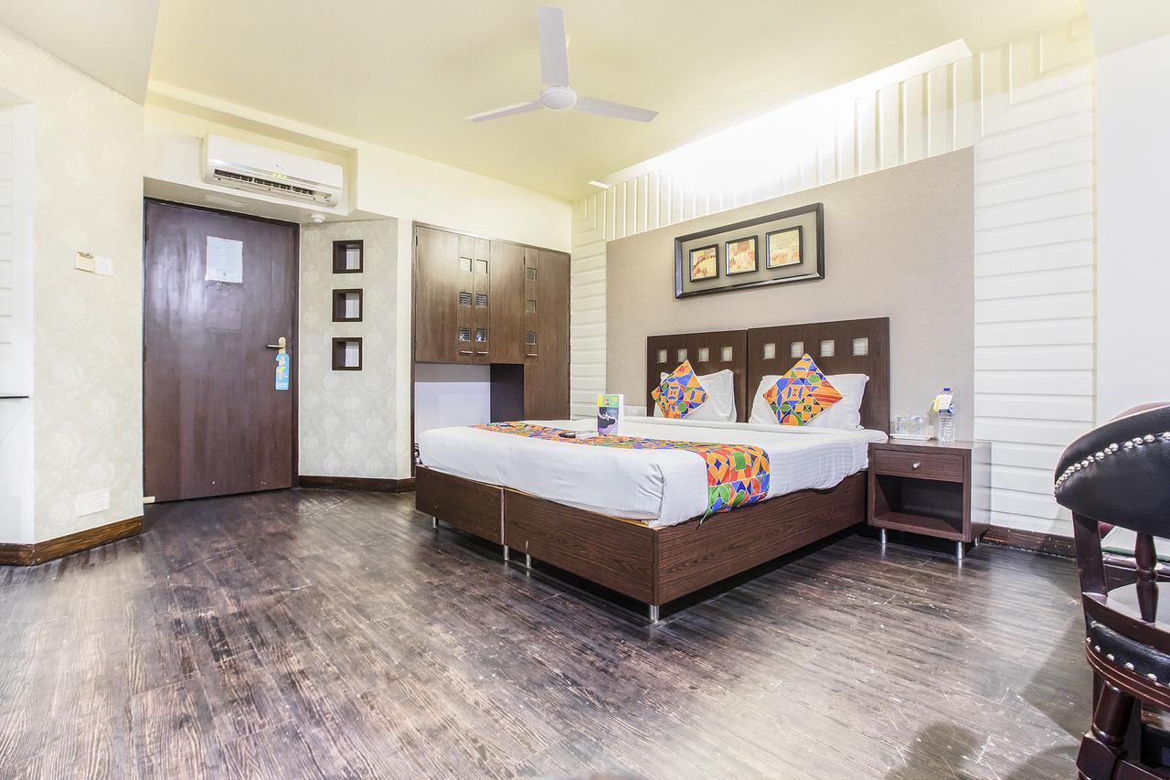 Fabhotel Savoy Suites Mumbai Airport Exterior photo